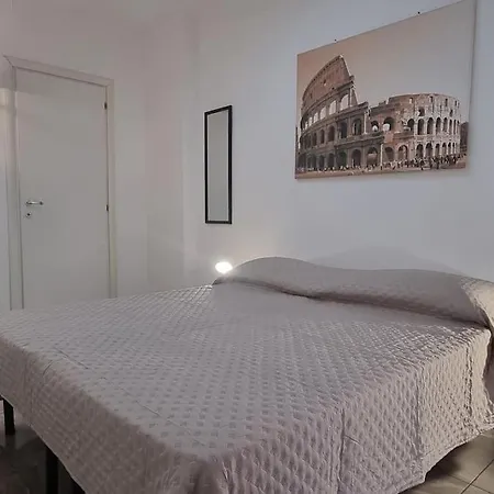 Cinecitta Est * Roma